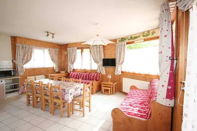 Image de Confortable appartement 5 pièces avec WiFi et parking, 4 ch, près des remontées à Châtel