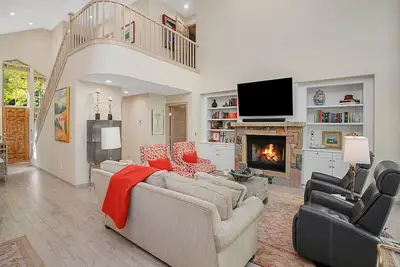 Image de Beaver Creek Enclave | 5br Home | Free Shuttle Access | Private Hot Tub