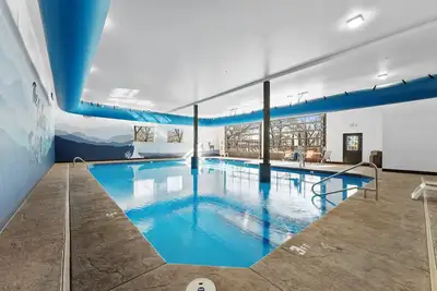 Image de Next to Sdc! Modern Lodge w/ Indoor Pool