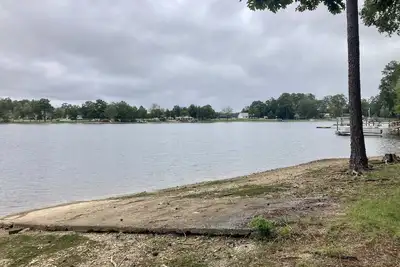 Image de Stunning Waterfront Views at Captain Bob's Lake House