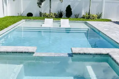 Image de Resort 561-Saltwater heated pool & spa.