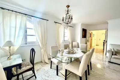 Image de Bungalow de 2 Habitaciones con Piscina Cerca del Jardín Botánico