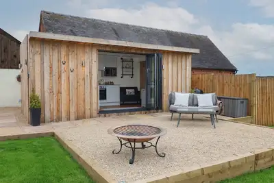 Image de Hillside Hut, pet friendly, with hot tub in Ashbourne