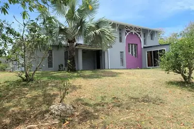 Image de Très grande villa d'architecte avec piscine