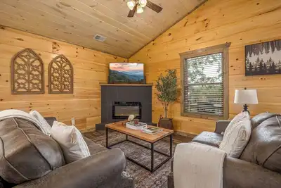 Image de GeoDome Cabin Your Family Will Never Stop Talking About + Sleeps 10