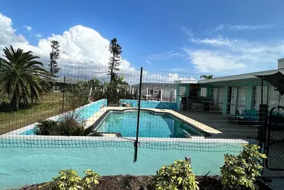 Image de 2br, heated pool vacation home