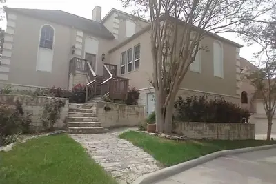 Image de Spacious Split-Unit Home in Nassau Bay, Texas