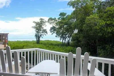 Image de Welcome to Kokomo Cay Getaway!