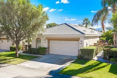 Beautiful Villa For Rent - December through April - w/Spool