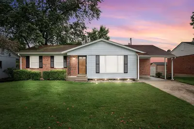 Image de St. Charles/St. Peters 3 Bedroom Charmer