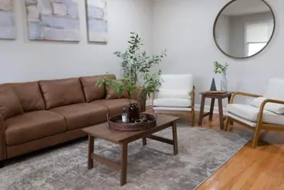 Image de Spacious Home l King bed l Near Ru l Near Hospital