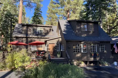 Image de Enchanting Old Tahoe Cabin! Ski Lease.
