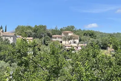 Image de Superbe villa dominant la vallée de la Cèze, entre la Provence et l’ Ardèche