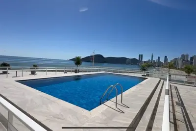 Image de Seafront building, back apartment (no sea view from the apartment).