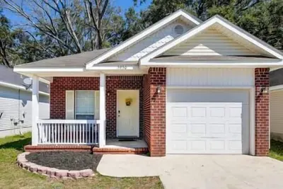 Image de Pensacola Espresso Bungalow