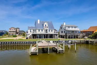 Image de Sunwatch: Soundfront, Hot Tub, Private Boat Dock and Community Pool Access