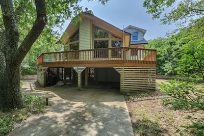 Image de Soak in your own Obx private oasis in this beautiful home!