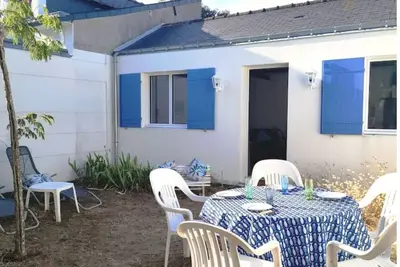 Image de Maison rénovée en 2023 avec jardin proche centre-ville et des plages à pieds