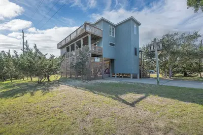 Image de Light and Bright, Tons of Decks, Hot Tub, Bring the Pooch