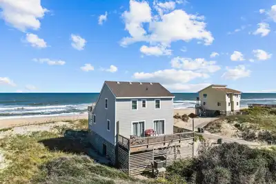 Image de Cozy Oceanfront Cottage with Incredible Views in a Fabulous Location