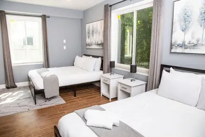 Image de Lux stay by Center City/Temple with King bed and Spacious Bedrooms