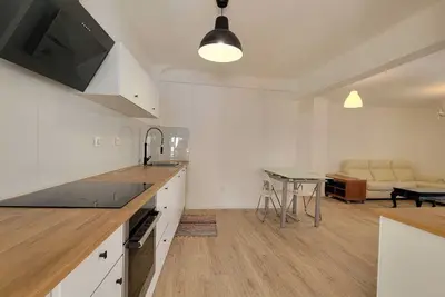 Image de air-conditioned two bedroom appartement by the sea