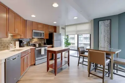 Image de Sojourn | Va Square | 2 Br