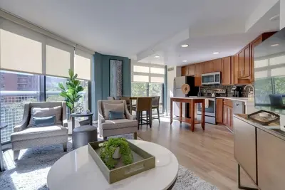 Image de Sojourn | Va Square | 2 Br New