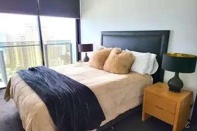 Image de Luxurious Surfers Paradise Retreat on Level 31 with Panoramic Views
