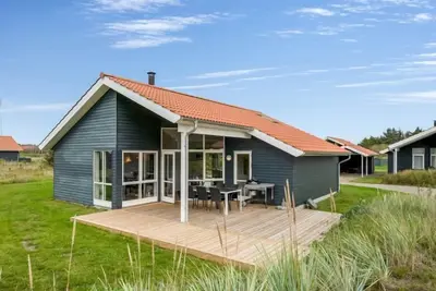 \"Sylwia\" -  from the sea by Interhome