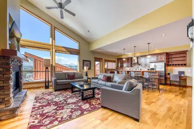 Image de Residences at Fairmont Ridge|*Pet Friendly| Sleeps 8