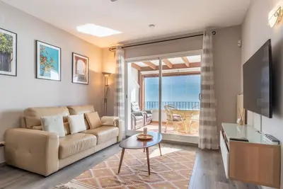 Image de Appartement \"Azahar Panorama Suite\" avec vue sur la mer, piscine partagée et Wi-Fi