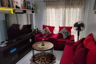Image de Cosy 2 Bedroom Condo near Manila Naia Airport. With Pool. Avida Towers Sucat. 4r