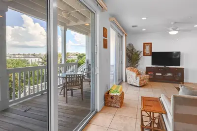 Image de Combined Bayview Manor and Bayview Retreat, accommodating up to 22 guests!