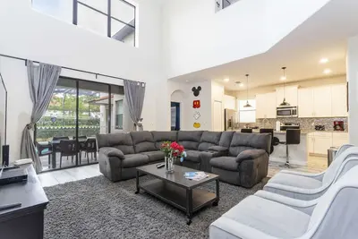 Image de Brilliance at Solterra with Pool and Spa by Shine Villas