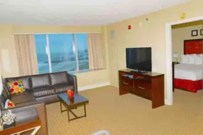 Image de Awesome Boutique hotel suite on boardwalk\n