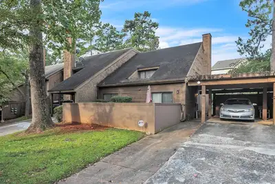 Image de Centrally Located 4br Stonecrest Condo by RedAwning