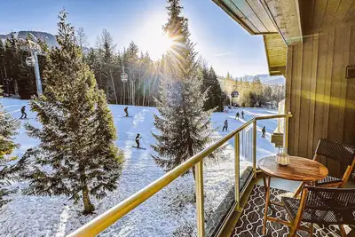 Image de The Spirit Bear - Ski Slope Views @ The Aspens
