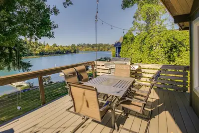 Image de Silver Creek Vacation Rental on Mayfield Lake!