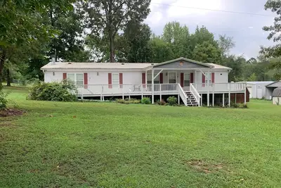 Image de Davis Ranch in beautiful Plainview Arkansas next to Nimrod Lake. Pet Friendly!