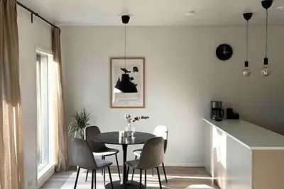 Image de Modern semi-detached house near the airport, free parking