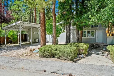 Image de Cozy cabin in big bear lake moonridge area