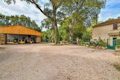 Image de Belle maison à Arles avec WiFi