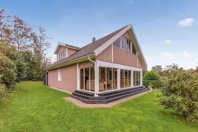 Image de Belle maison de 5 chambres Ă BĂĄstad