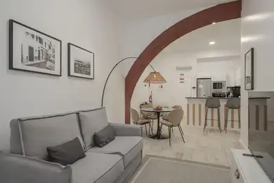 Image de Dans le centre de Funchal, la résidence Tanoeiros Ii