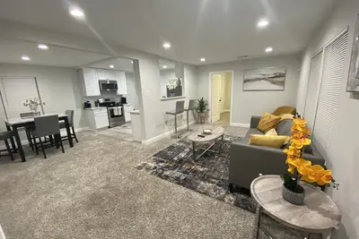 Image de Relax with the whole family at this peaceful, newly remodeled spacious home