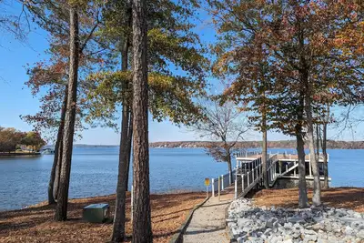 Image de Summer Getaway with \"No Egrets\"! Your Lake Gaston haven awaits you! 🌊