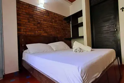 Image de Alojamiento en Santa Marta, Aluna Hostel, Amplias y Cómodas Habitaciones