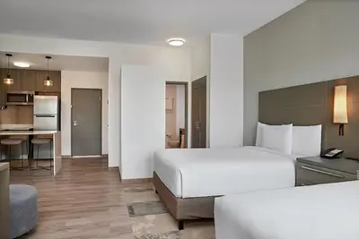 Image de Savor An Exhilarating Experience! 2 Comfortable Units, Pets Allowed, Pool!