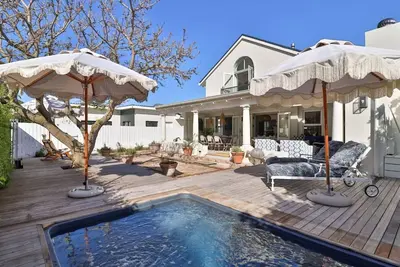 Image de Ant's Nest - private garden with pool